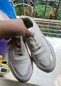 🔥 Sale 🔥Stylish White Sneakers for women