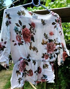 Floral White Peplum Top 🌸