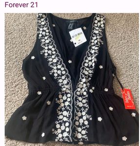 Forever 21 White Flower Top