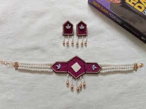 Choker Necklace With Earrings ✨