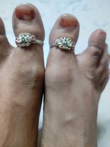 Silver Toe Rings And Nose Pin