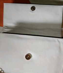 White Sling Bag🤍