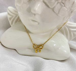 Bow Gold Necklace