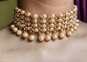 Pearl choker