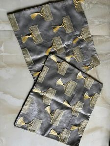 2 Single Bedsheets With Two Cushion Covers