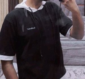 Cap Tshirt Black & White Color