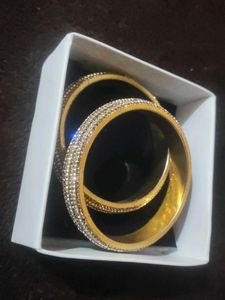 Sparkling Gold Bangles✨ - Set of Four