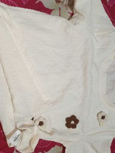 Floral Detail White T-Shirt