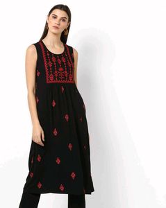 Avaasa Embroidered Black Kurta (xs)