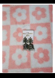 FESTIVE Earrings