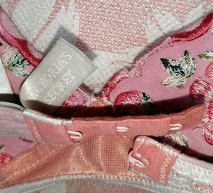 Floral Bra (Victoria's Secret)