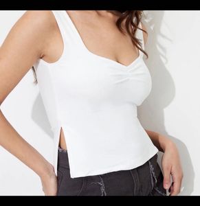 SAVANA Side Slit Sleeveless Top