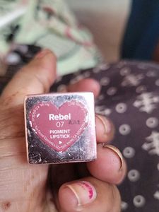 Too Faced Lipstick Shade Rebel 07