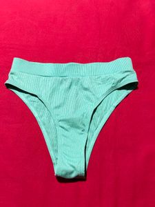 ✨SHEIN Bikini Bottom – Size L