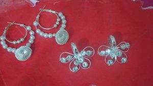 New 2 pairs ofSparkling Silver Tone Earring Set