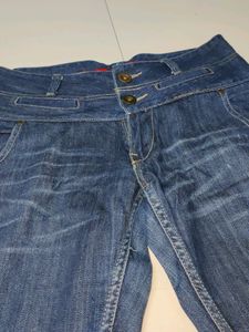 Denim Hind Waist Capri