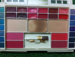 Makeup Kit
