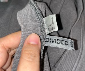 H&amp;M Cropped Sweatshirt