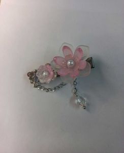 ✨ Soft Pink Floral Hair Clips with Chain and Beads