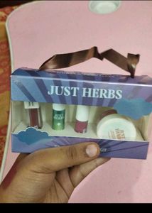 Just Herbs Travel Kit