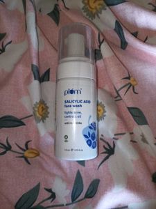 Plum Salicylic Acid Face Wash