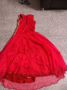 gown
