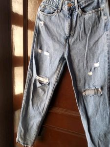 loose fit straight blue jeans