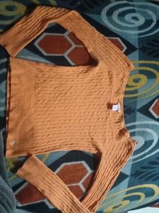 Top With Long Sleeves