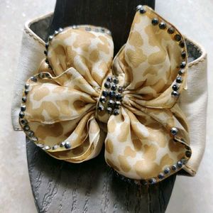 Wooden Flower Bow Heels