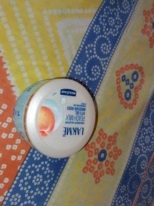 Lakme PeacH Milk Vit E gel Moisturizer