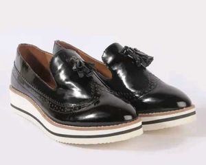 Black style Derby