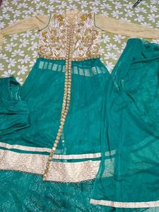 Lehenga Frock 5pics Ka Set Hai