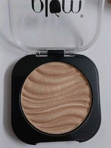 Shimmer combo: highlighter liquid eyeshadow