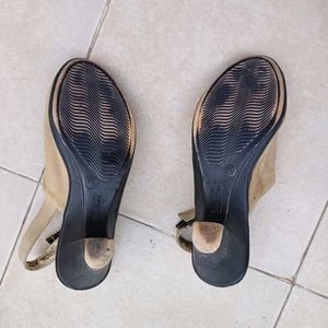 Used Block Heel Beige Sandals From Khadims
