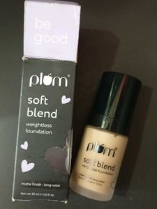 plum weightless foundation