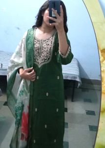 Green Embroidered  Zari Kurta Set  Printed Duptta