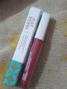 JUST HERBS herb-enriched Matte Liquid Lipstick