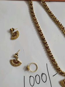 Elegant Gold-Tone Jewelry Set