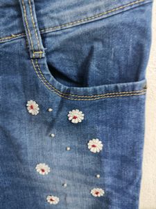 Women Jeans 🥳🤩