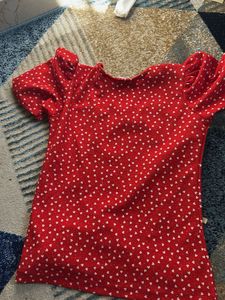 Red Heart Print Puff Sleeve Top