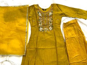 Heavy Golden Party Wear Suit With Net Dupatta