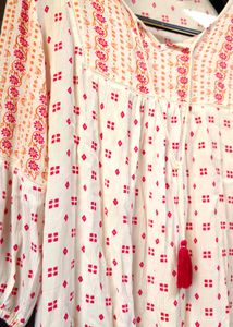 💯TRENDY FLORAL CONFORTABLE TOP ✅LIKE NEW❗👌🏻