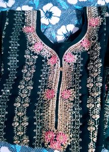 Elegant Green Embroidered Kurta Set With Dupatta
