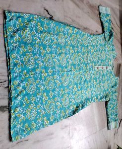 Threads Green &amp; Blue Kurti