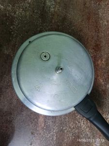 2 litre ideal Pressure Cooker