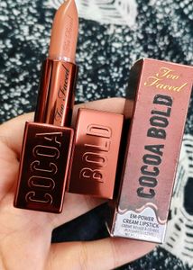 Too Faced Cocoa Bold Lipstick 💄 (Buttercream)
