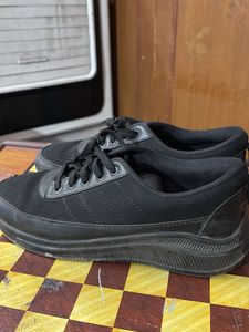 Plain Black Sneakers Tenn Sports