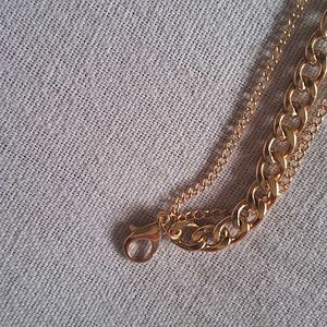 TRENDS 3 Layered Chain Necklace