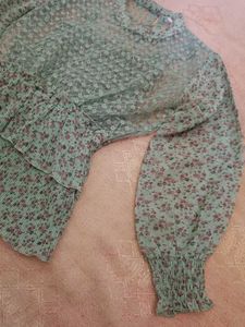 Green Floral Ruffle Beutiful Top
