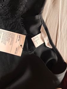 BRAND NEW H&M BLOUSE 🖤